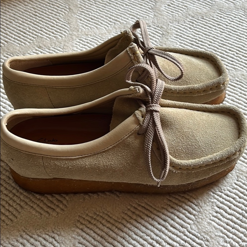 Clarks Wallabees